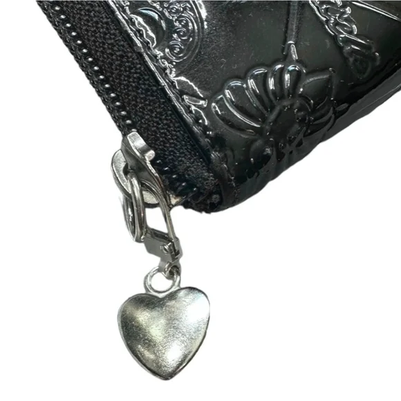 CHANEL Precious Symbols Black Patent Quilted Leather Zippy Wallet - Picture 6 of 13